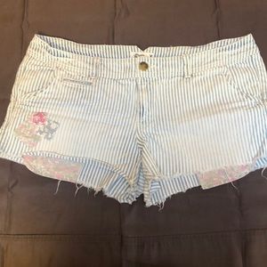 American Eagle Jean Shorts Size 14
